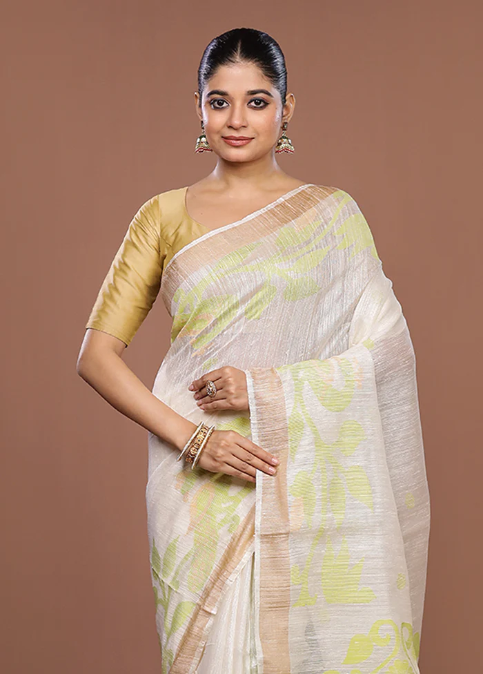 White Handloom Matka Pure Silk Saree With Blouse Piece