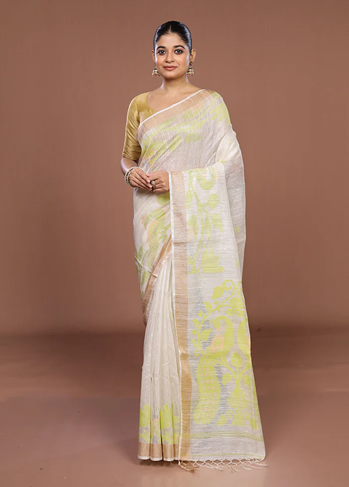 White Handloom Matka Pure Silk Saree With Blouse Piece - Image 2
