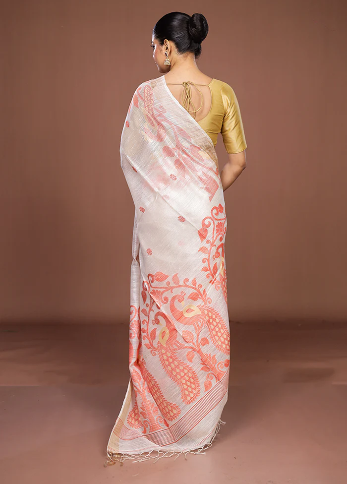 White Handloom Matka Pure Silk Saree With Blouse Piece - Image 3