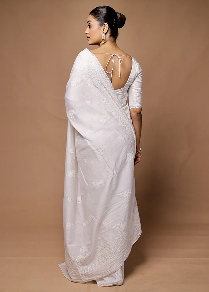 White Handloom Pure Cotton Saree With Blouse Piece - Image 3