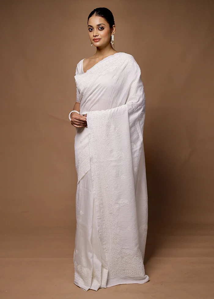 White Handloom Pure Cotton Saree With Blouse Piece - Image 4