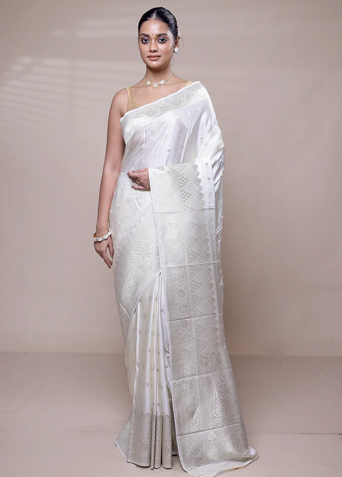 White Handloom Pure Georgette Saree With Blouse Piece - Image 2