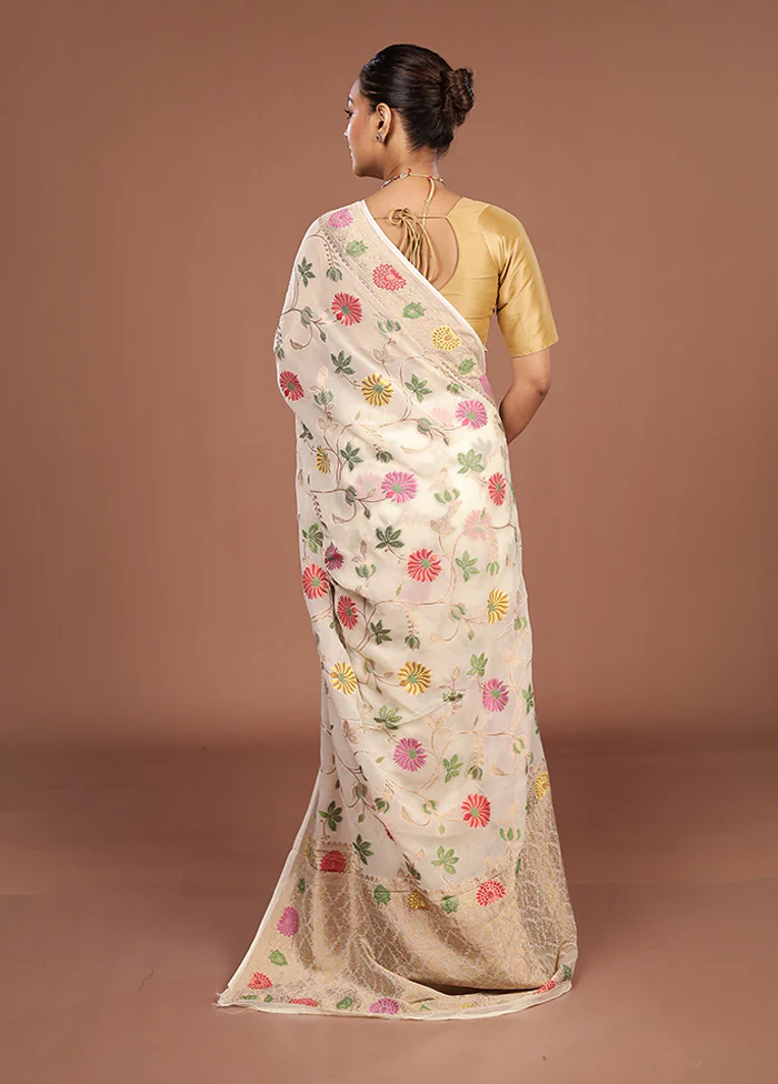 White Handloom Pure Georgette Saree With Blouse Piece - Image 3