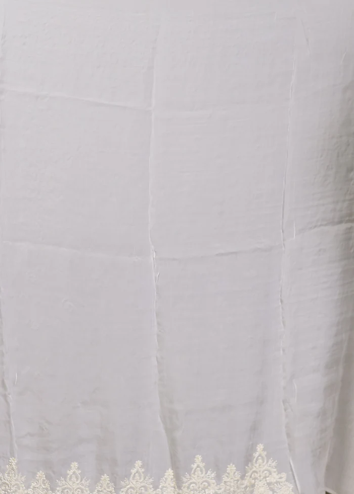 White Handloom Pure Organza Saree With Blouse Piece - Image 5