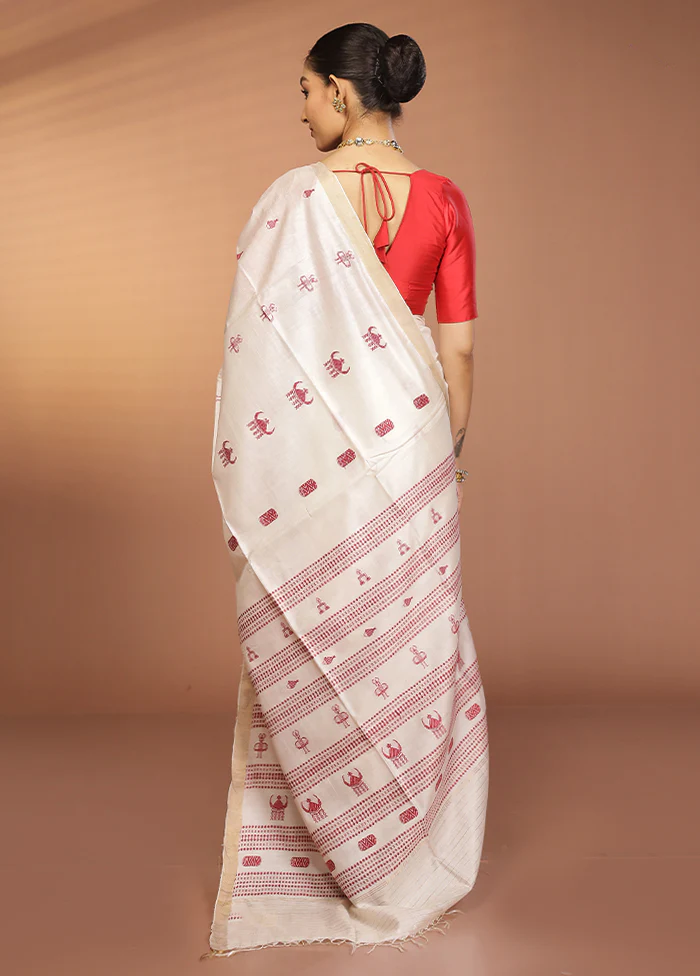 White Handloom Tussar Pure Silk Saree With Blouse Piece - Image 3