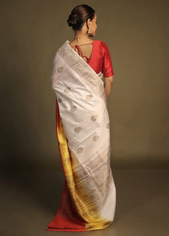 White Handloom Tussar Pure Silk Saree With Blouse Piece - Image 3