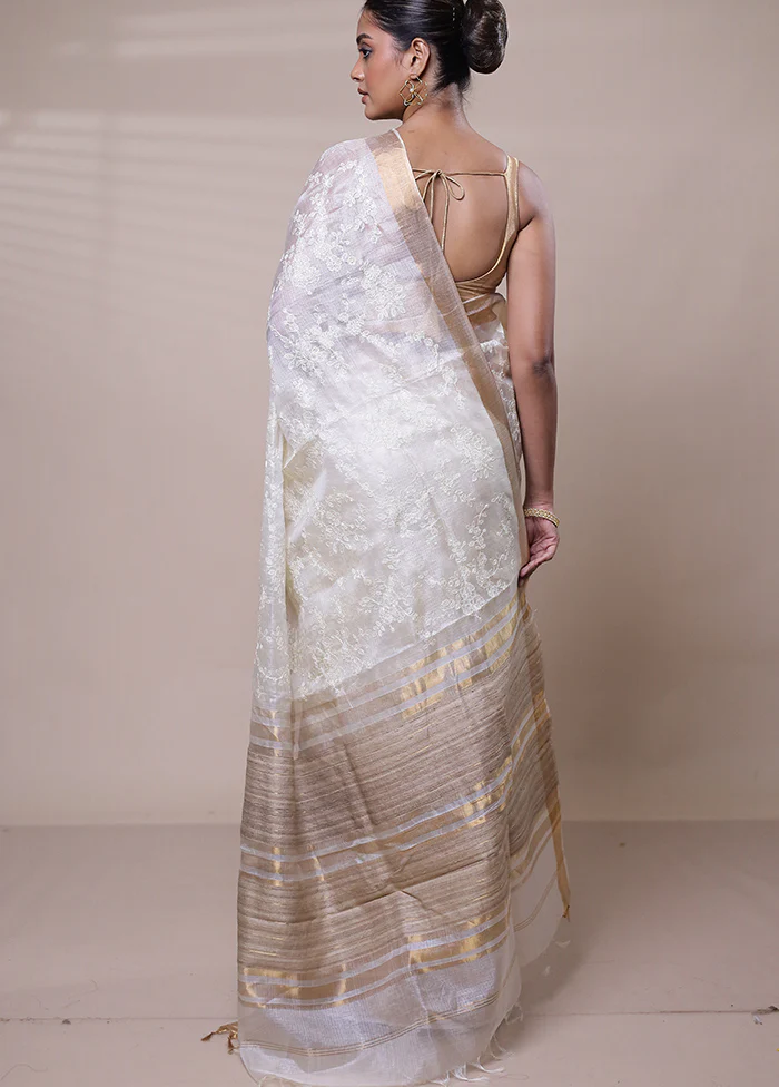 White Handloom Tussar Pure Silk Saree With Blouse Piece - Image 3