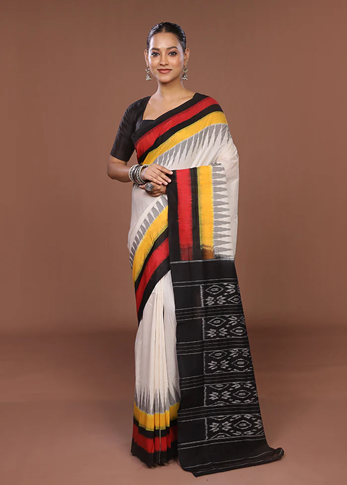 White Ikkat Silk Saree With Blouse Piece - Image 2