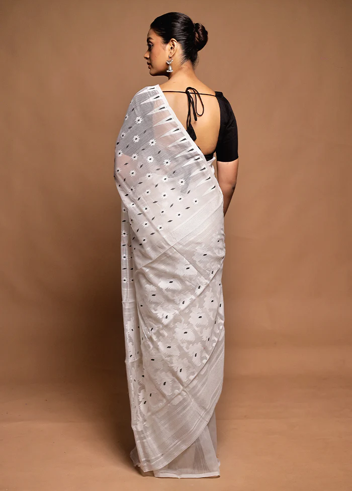 White Tant Jamdani Saree Without Blouse Piece - Image 3