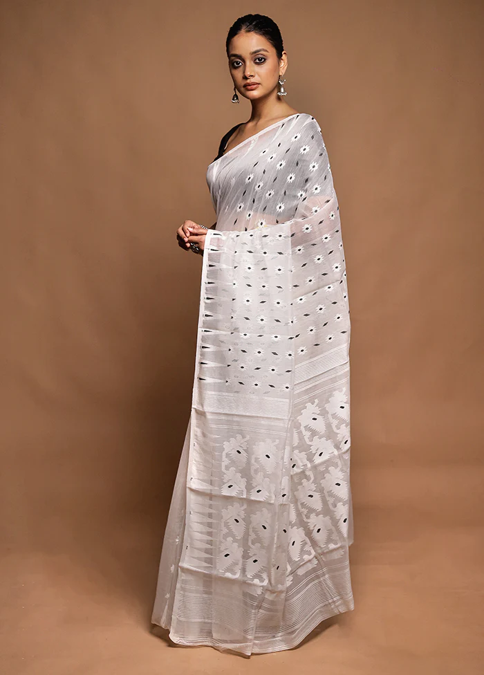White Tant Jamdani Saree Without Blouse Piece - Image 4