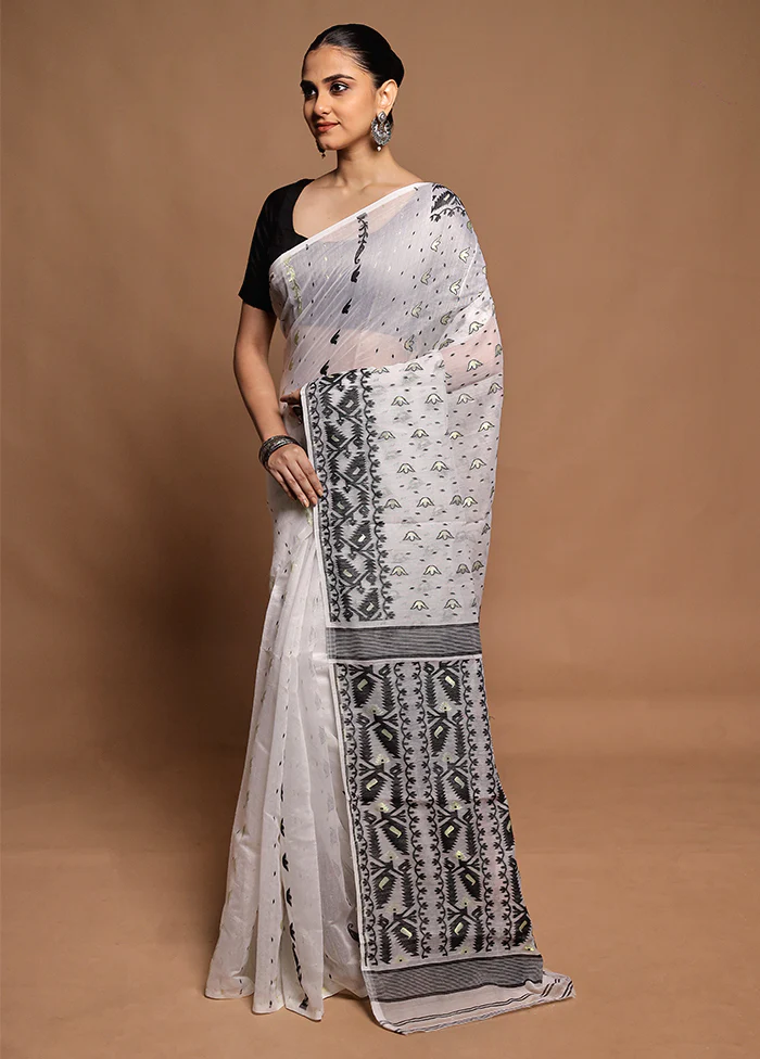 White Tant Jamdani Saree Without Blouse Piece - Image 4