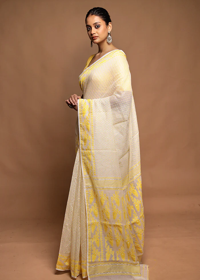 White Tant Jamdani Saree Without Blouse Piece - Image 4