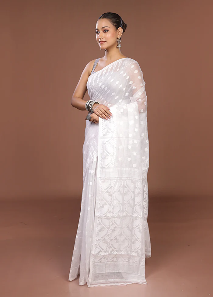 White Jamdani Cotton Saree Without Blouse Piece - Image 4
