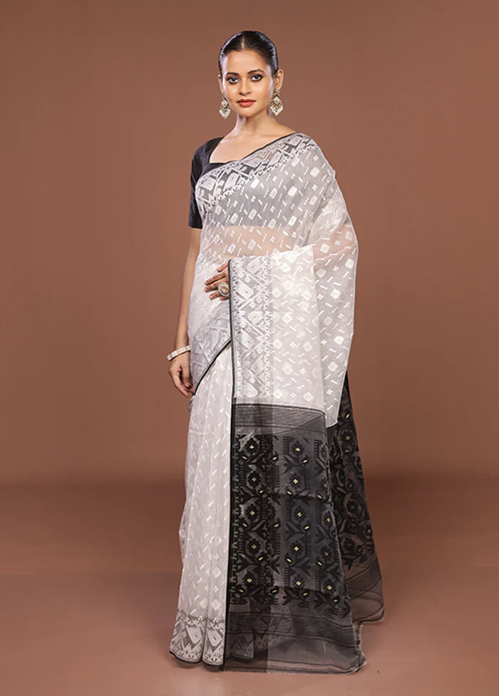 White Jamdani Cotton Saree Without Blouse Piece - Image 2
