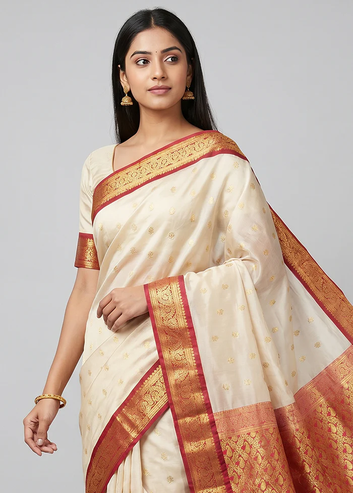 White Kanjivaram Silk Saree With Blouse Piece - Image 2