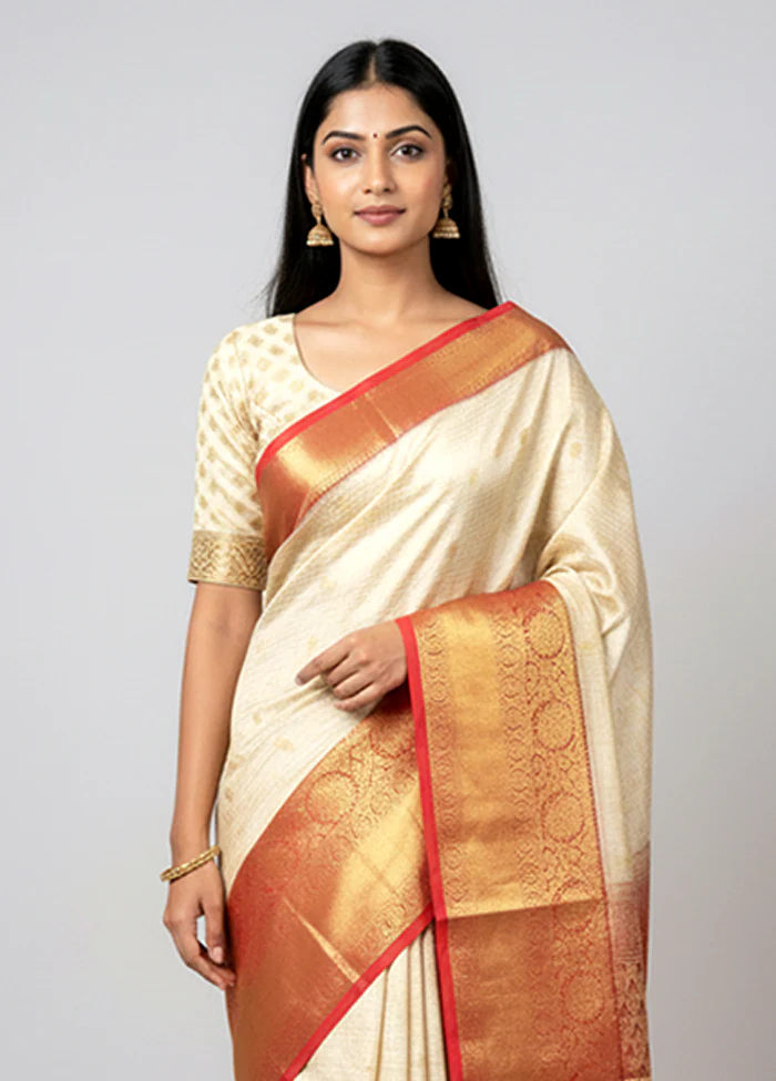White Kanjivaram Silk Saree With Blouse Piece - Image 2