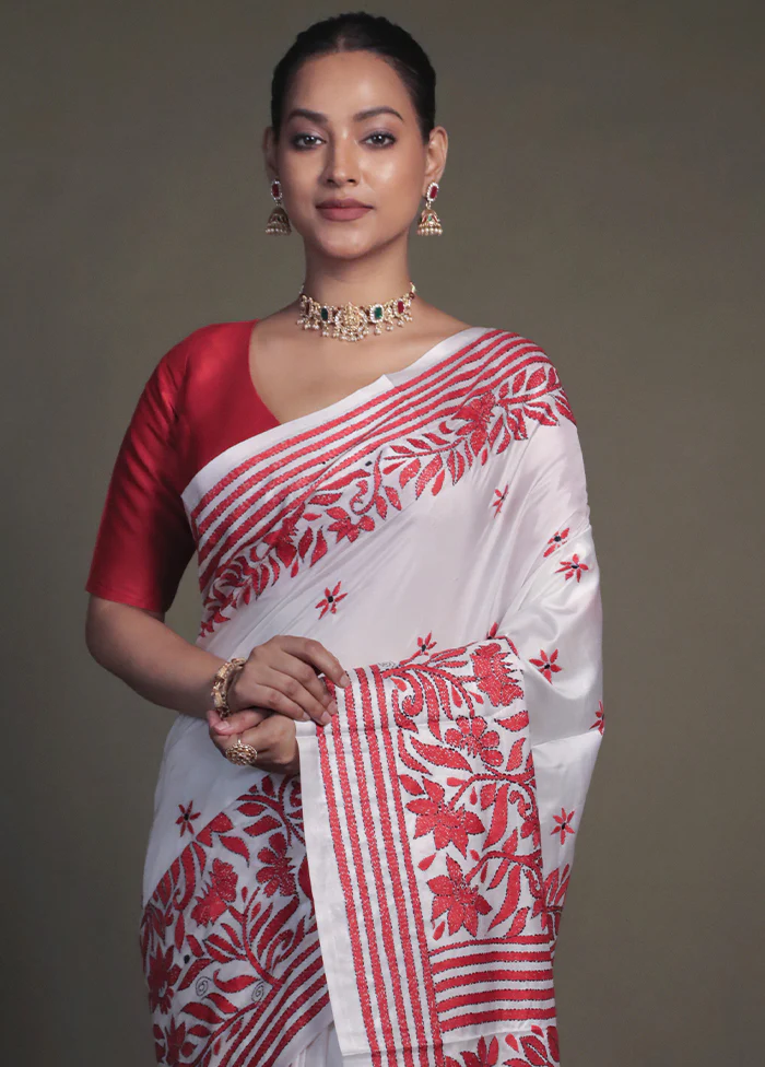 White Kantha Stitch Silk Saree With Blouse Piece - Image 2