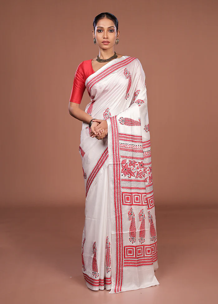 White Kantha Stitch Silk Saree With Blouse Piece - Image 2