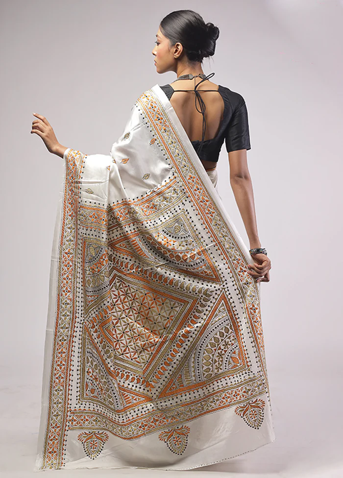 White Kantha Stitch Silk Saree With Blouse Piece - Image 3