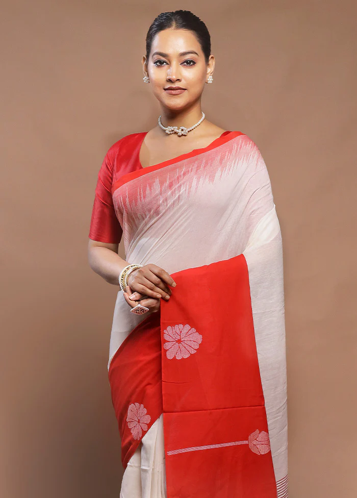 White Cotton Saree With Blouse Piece - Image 2