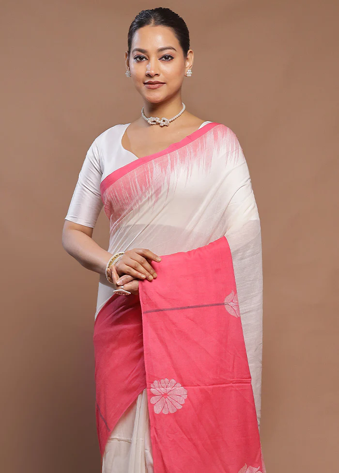 White Cotton Saree With Blouse Piece - Image 2