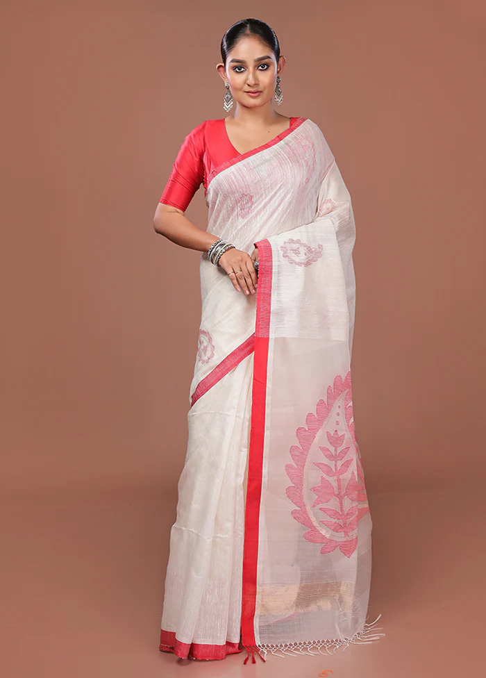 White Matka Pure Silk Saree With Blouse Piece - Image 2