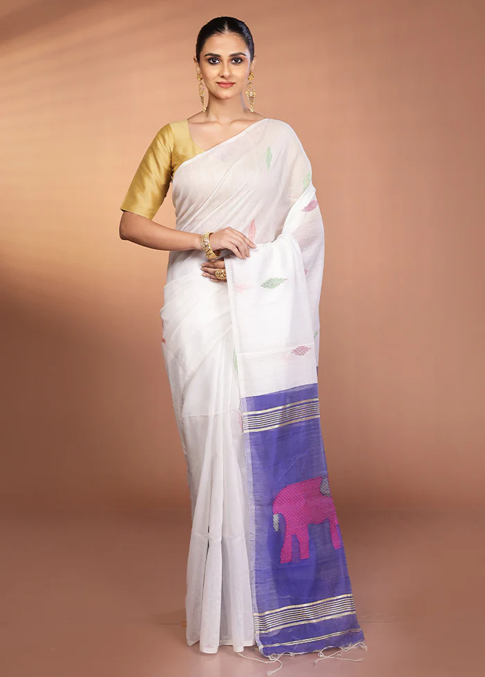 White Matka Silk Saree With Blouse Piece - Image 2