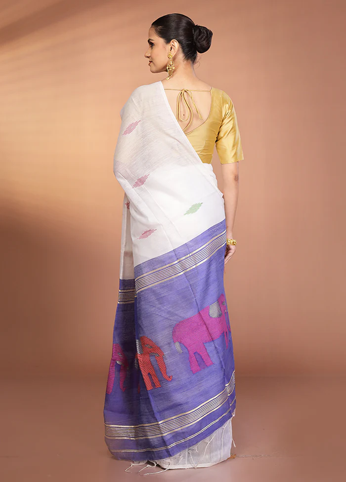 White Matka Silk Saree With Blouse Piece - Image 3