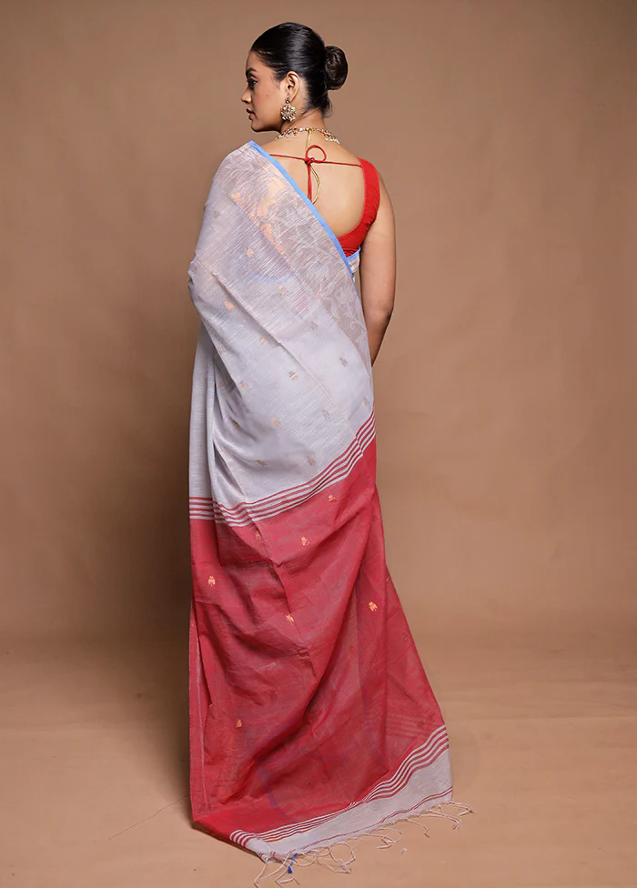 White Matka Silk Saree With Blouse Piece - Image 3