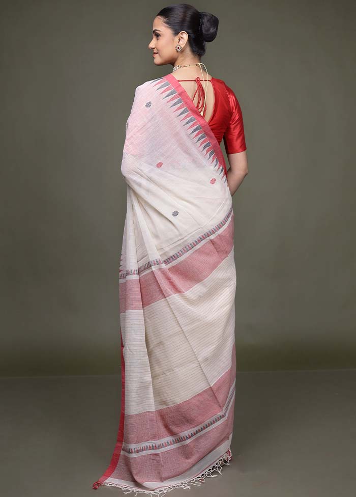 White Matka Silk Saree With Blouse Piece - Image 3