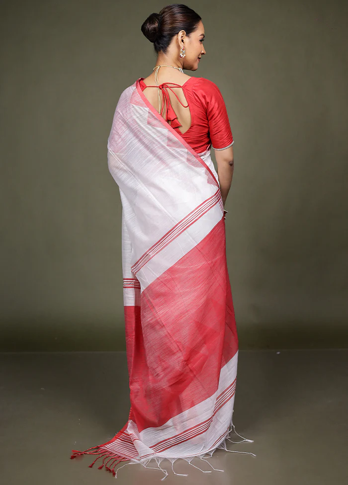 White Matka Silk Saree With Blouse Piece - Image 3