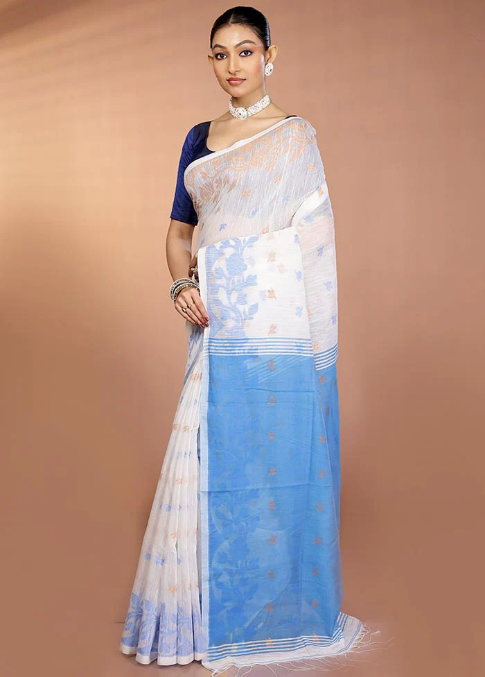 White Matka Silk Saree With Blouse Piece - Image 4