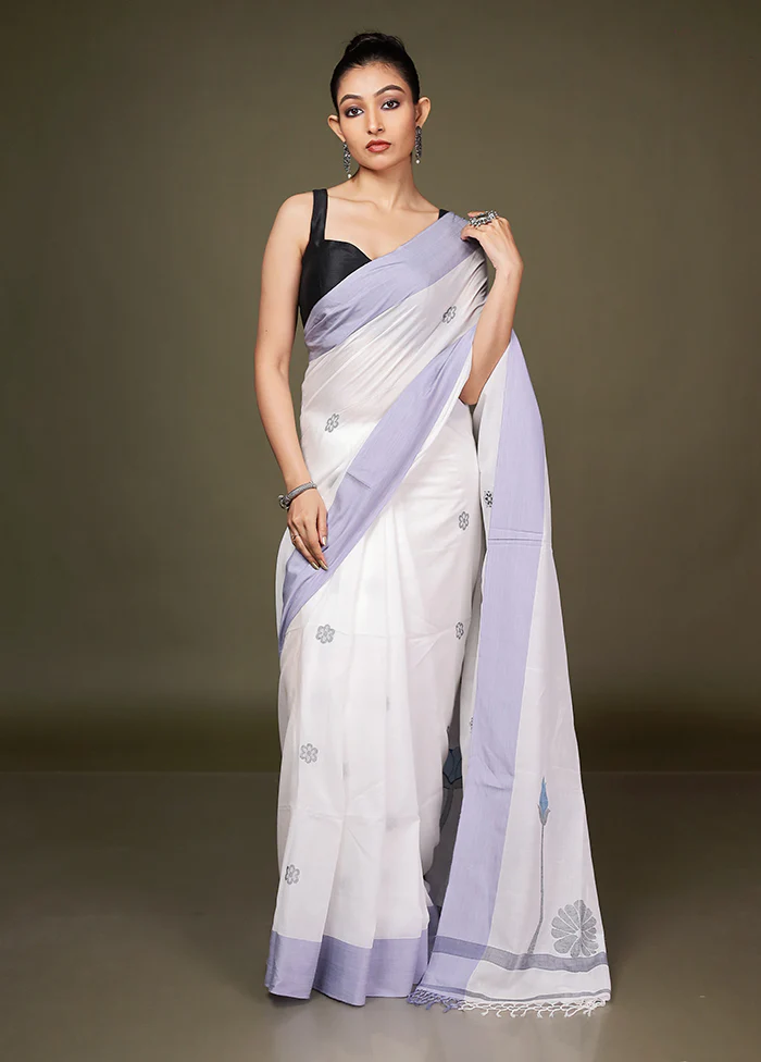 White Matka Silk Saree With Blouse Piece - Image 2