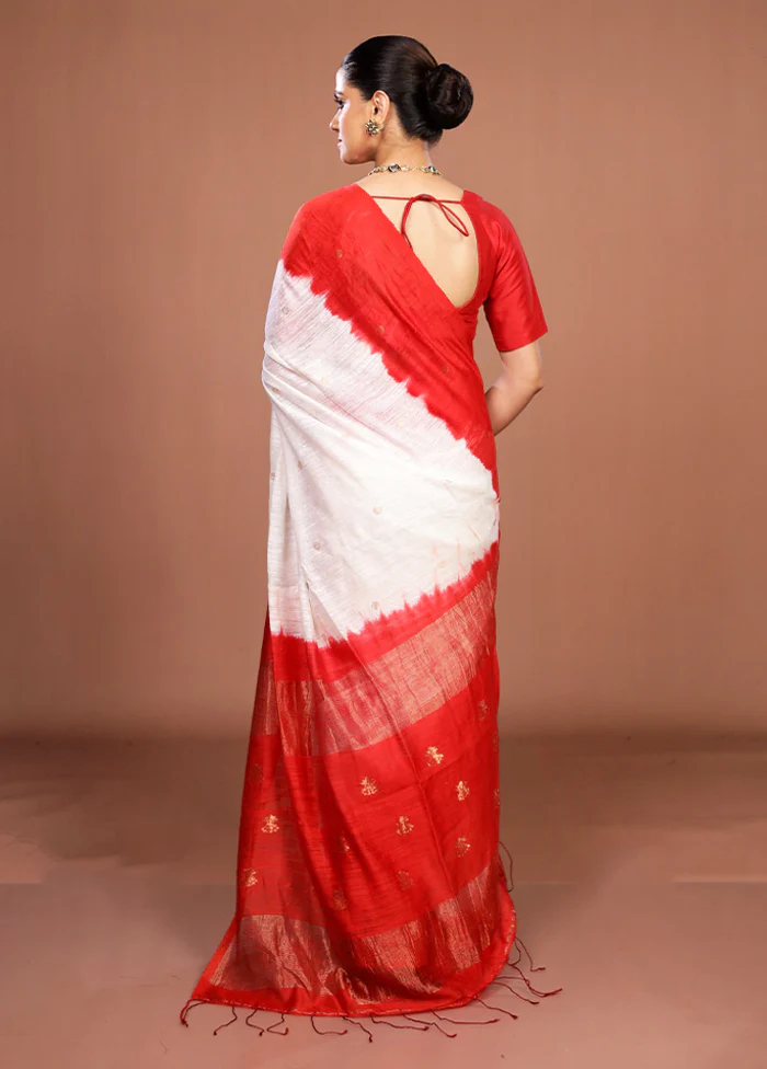 White Matka Silk Saree With Blouse Piece - Image 3