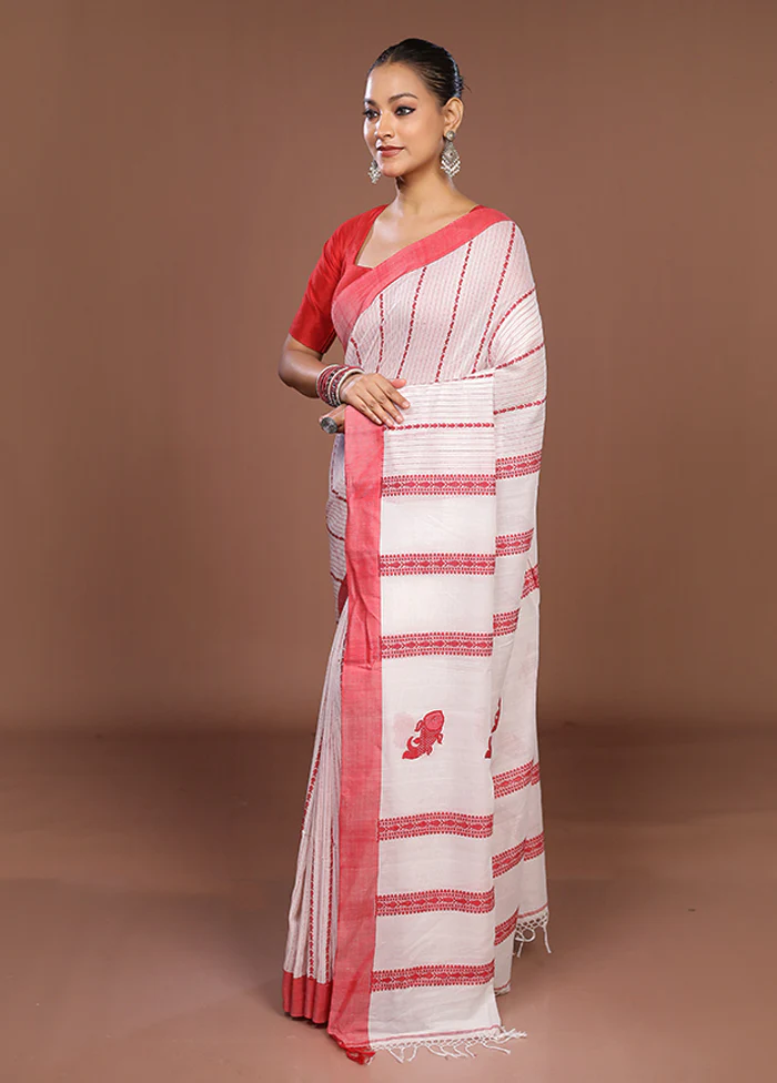 White Matka Silk Saree With Blouse Piece - Image 4