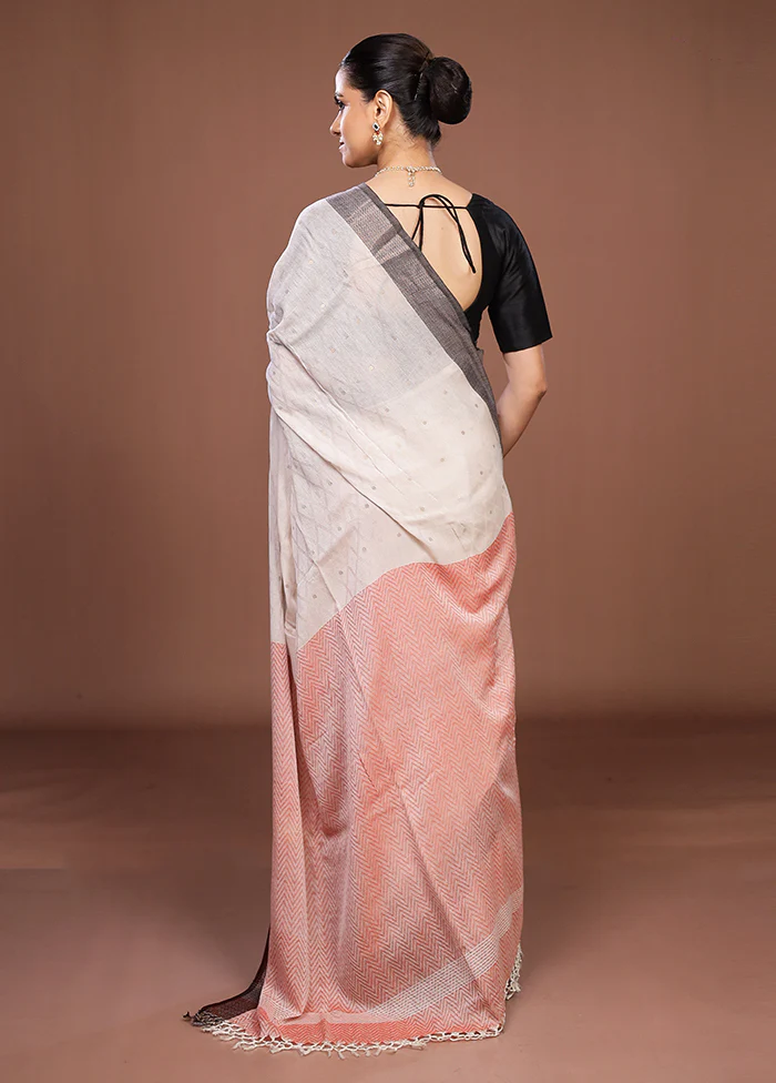 White Matka Silk Saree With Blouse Piece - Image 2