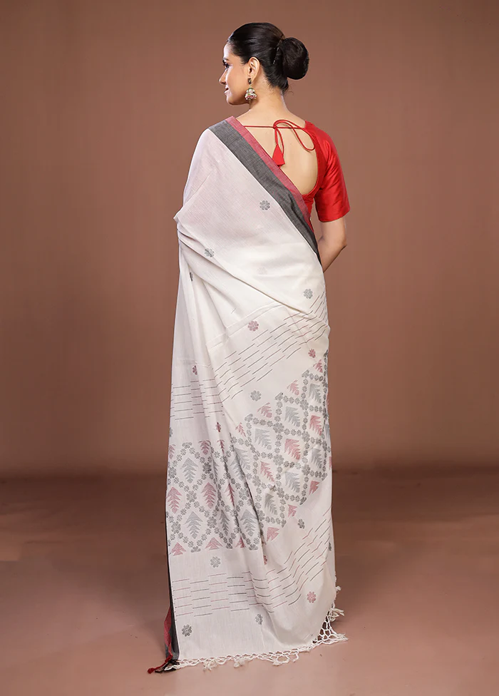 White Matka Silk Saree With Blouse Piece - Image 3