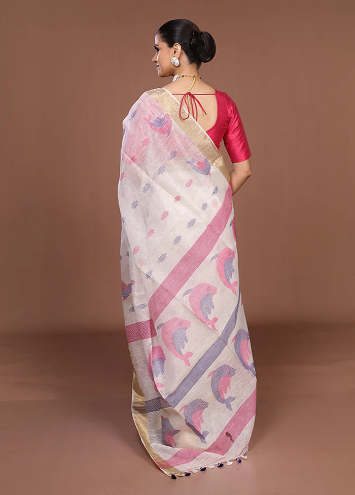 White Matka Silk Saree With Blouse Piece - Image 3