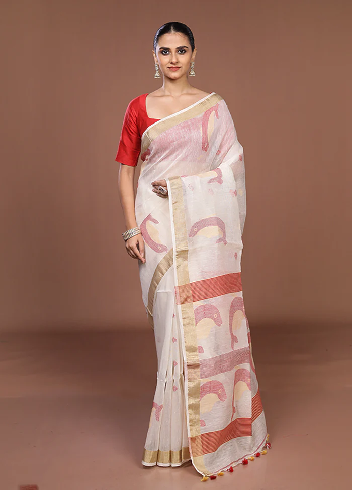 White Matka Silk Saree With Blouse Piece - Image 2