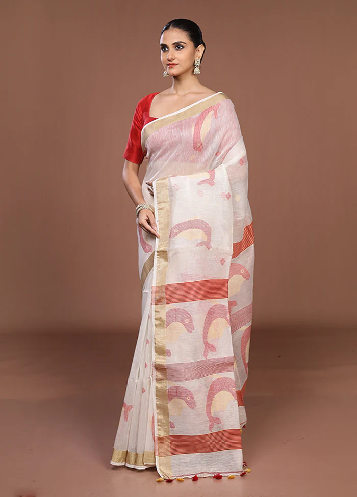 White Matka Silk Saree With Blouse Piece - Image 4