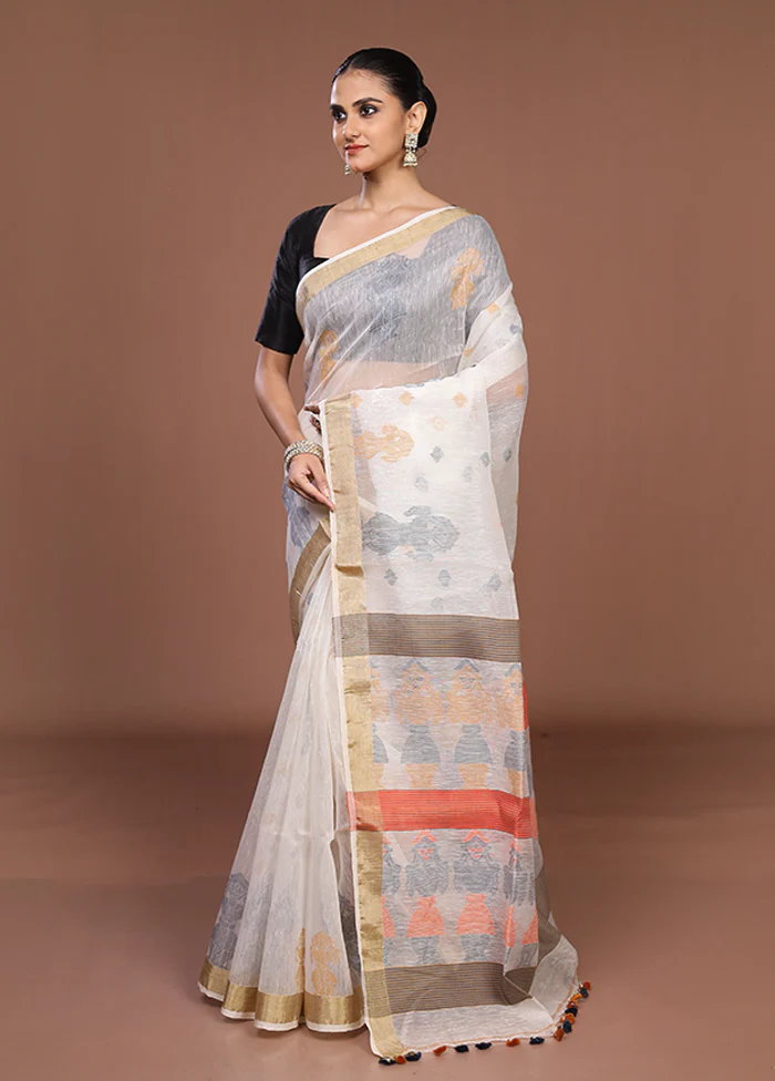 White Matka Silk Saree With Blouse Piece - Image 4