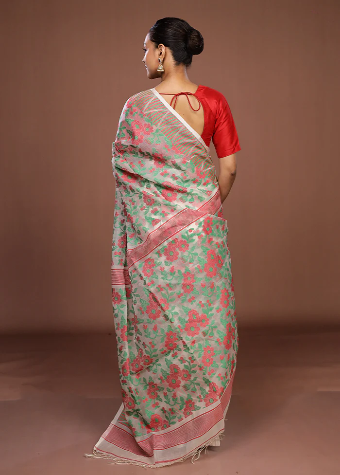 White Matka Silk Saree With Blouse Piece - Image 3