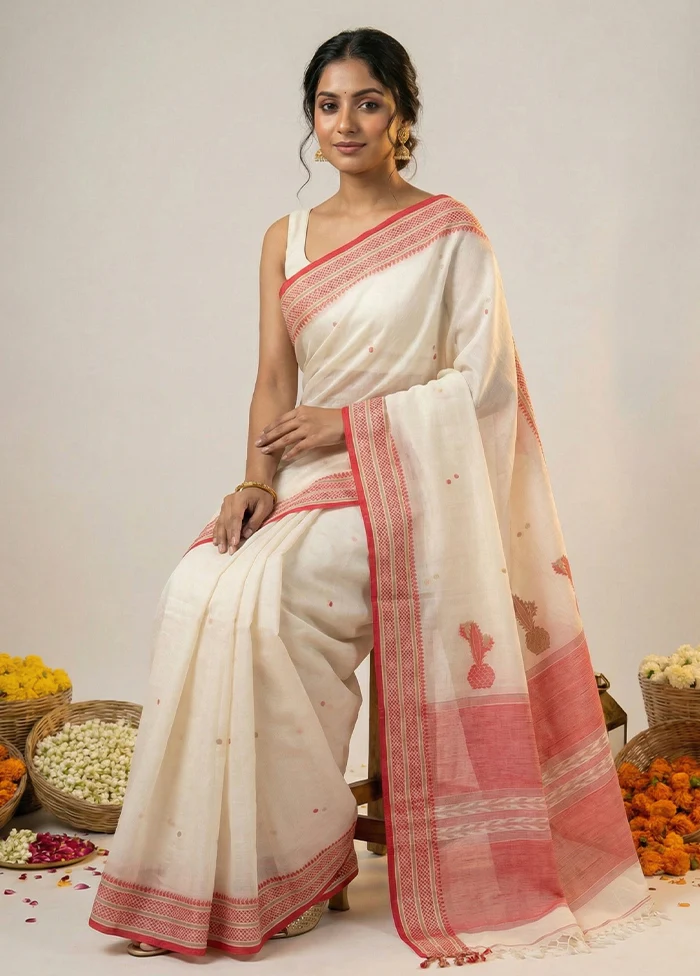 White Matka Silk Saree With Blouse Piece - Image 3