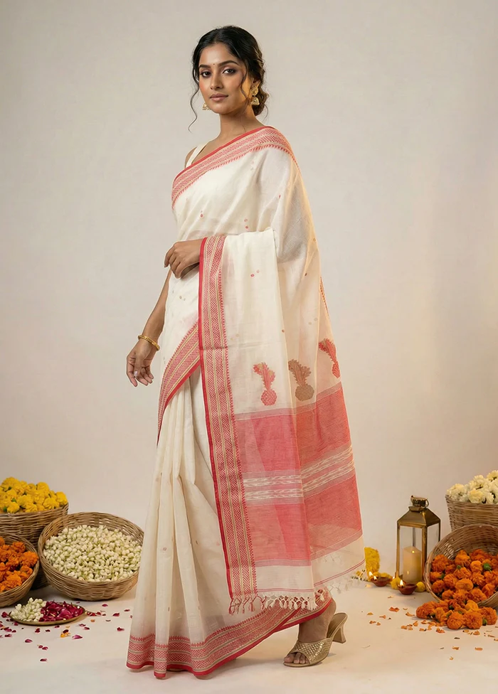 White Matka Silk Saree With Blouse Piece - Image 4