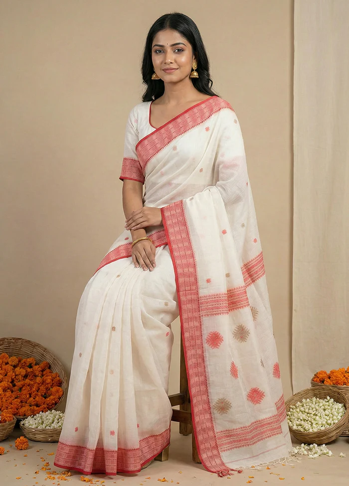 White Matka Silk Saree With Blouse Piece - Image 3
