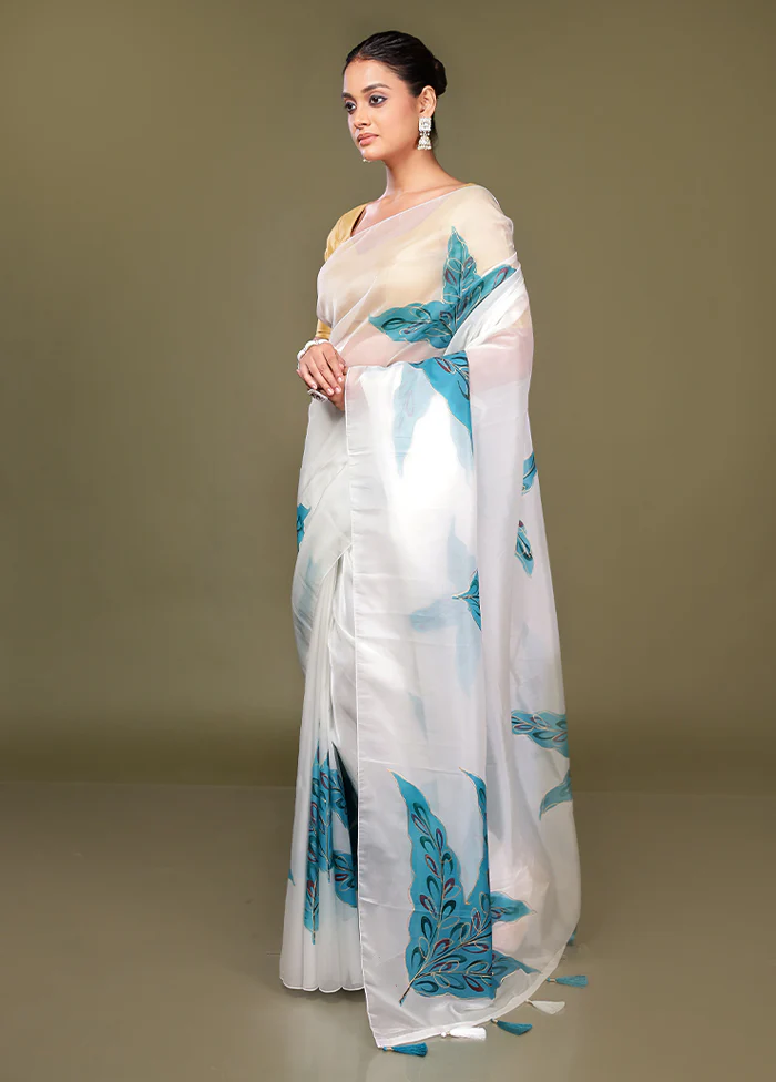White Organza Saree With Blouse Piece - Image 4