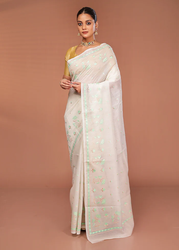 White Pure Cotton Saree With Blouse Piece - Image 2