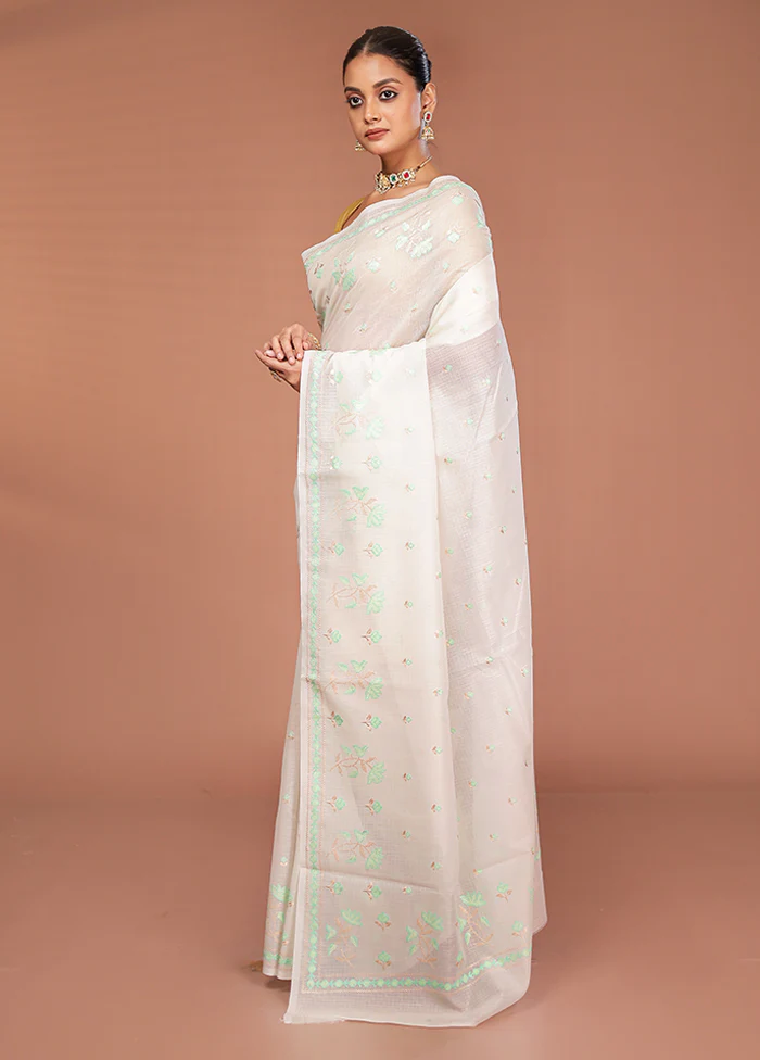 White Pure Cotton Saree With Blouse Piece - Image 4