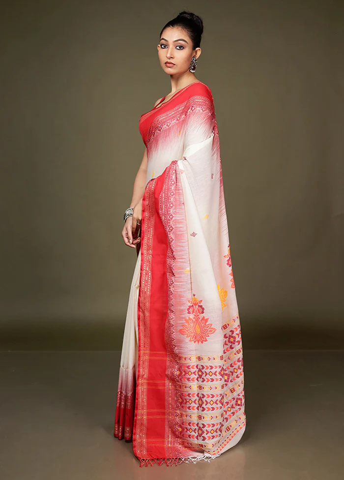 White Pure Cotton Saree With Blouse Piece - Image 4