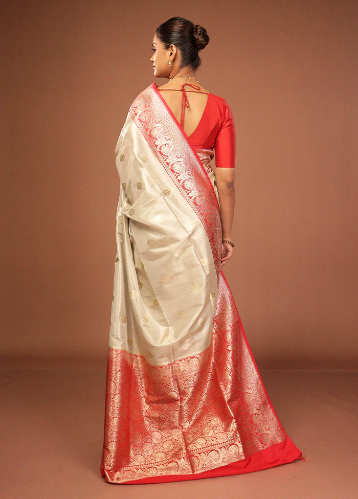 White Tissue Silk Saree With Blouse Piece - Image 3